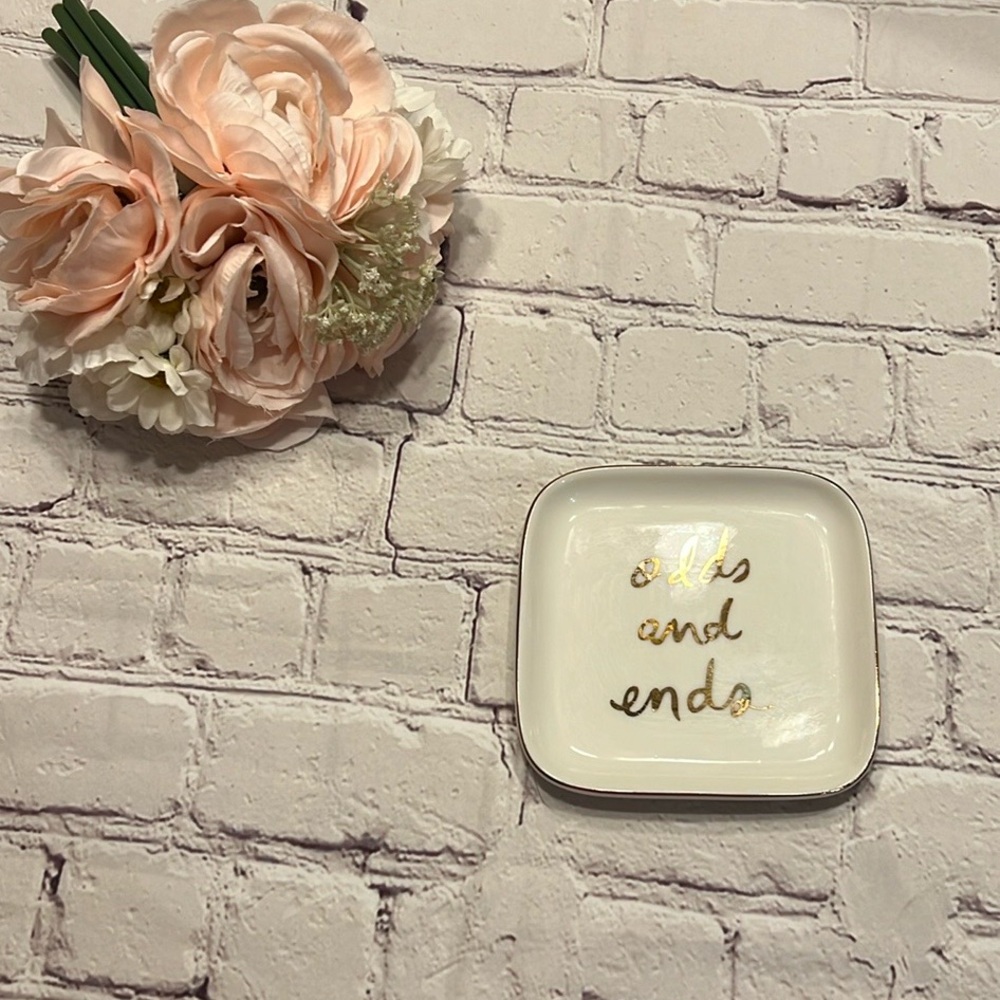 Rue21 White & Gold Jewelry Dish